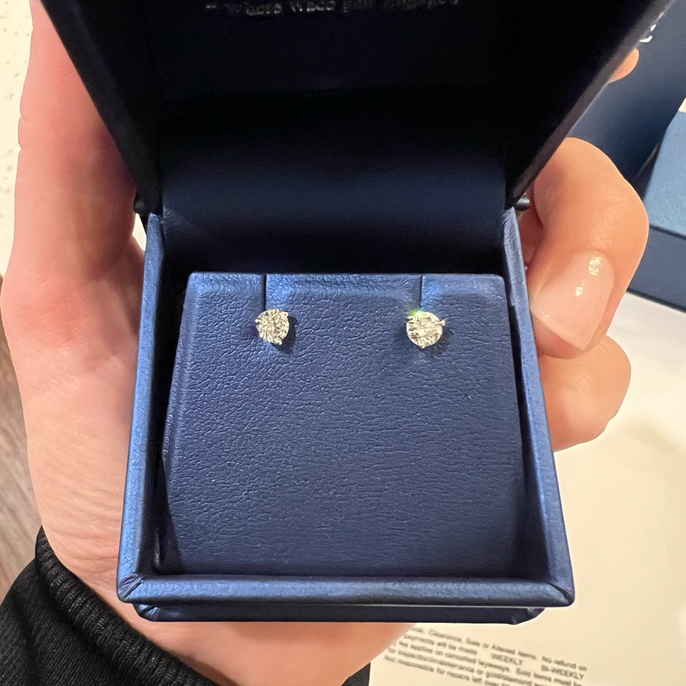 14K white gold .5ctw lab grown diamonds. New. Never worn.